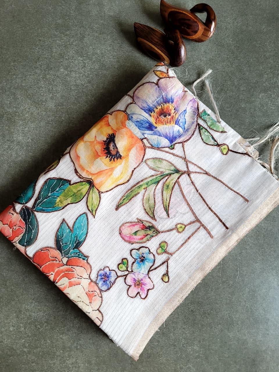 White 2_5 Semi Tussar Applique Saree ST001