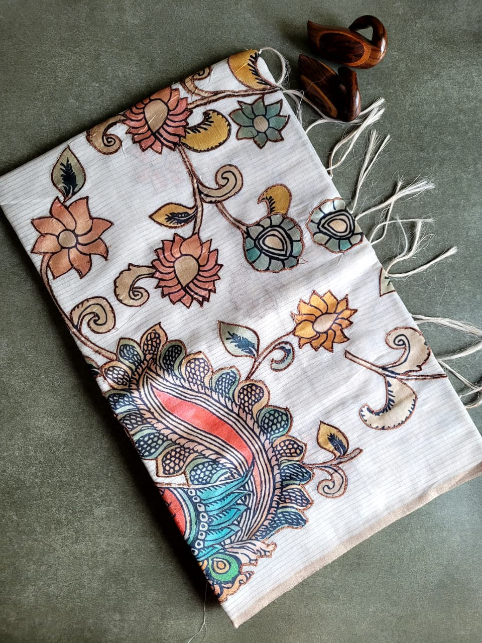 White 2_1 Semi Tussar Applique Saree ST001