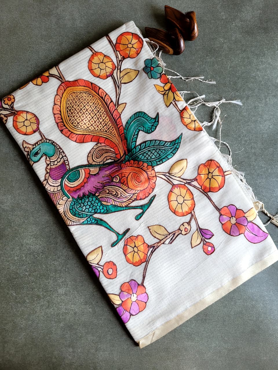 White 2_2 Semi Tussar Applique Saree ST001