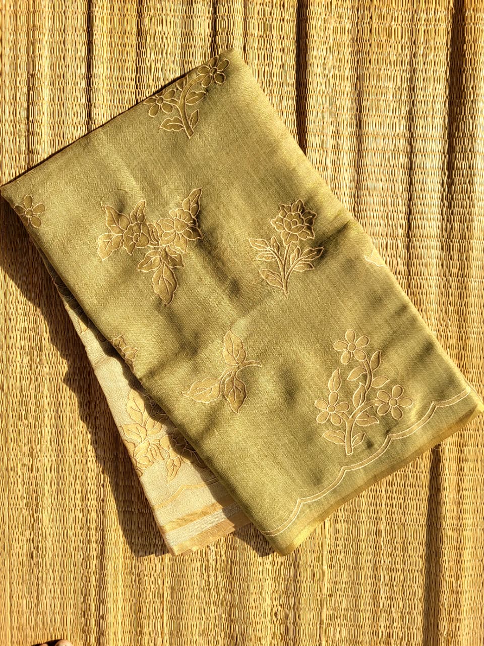 Green Ishani  Linen Tissue saree