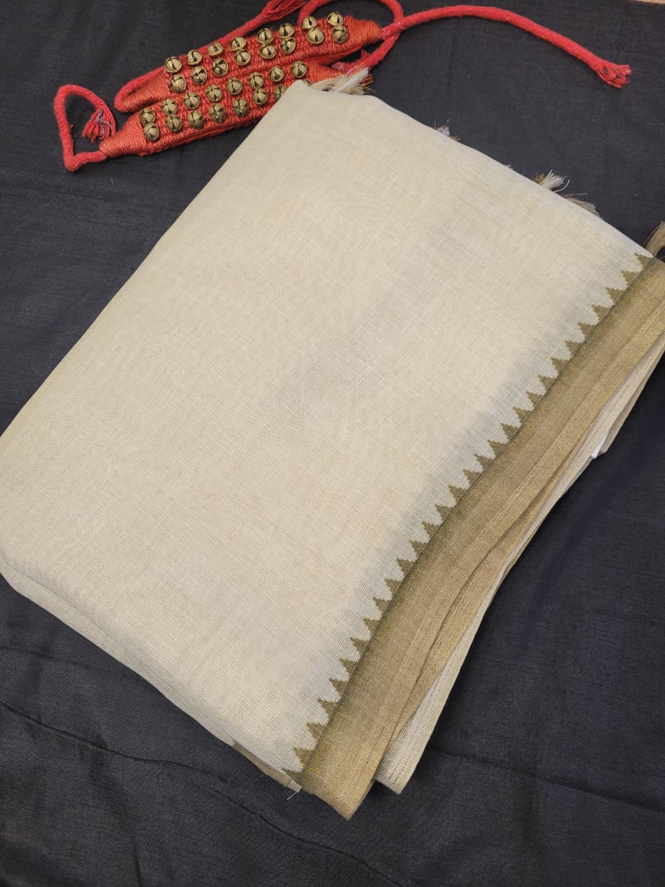 Olive Lavina Linen Saree