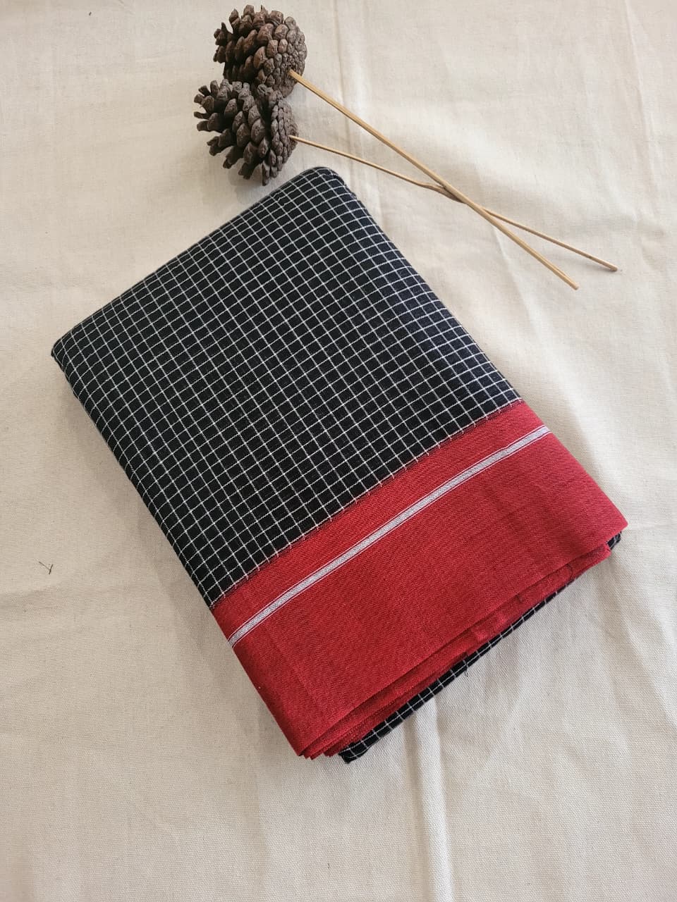 Red2 Hampa Pattedanchu Saree