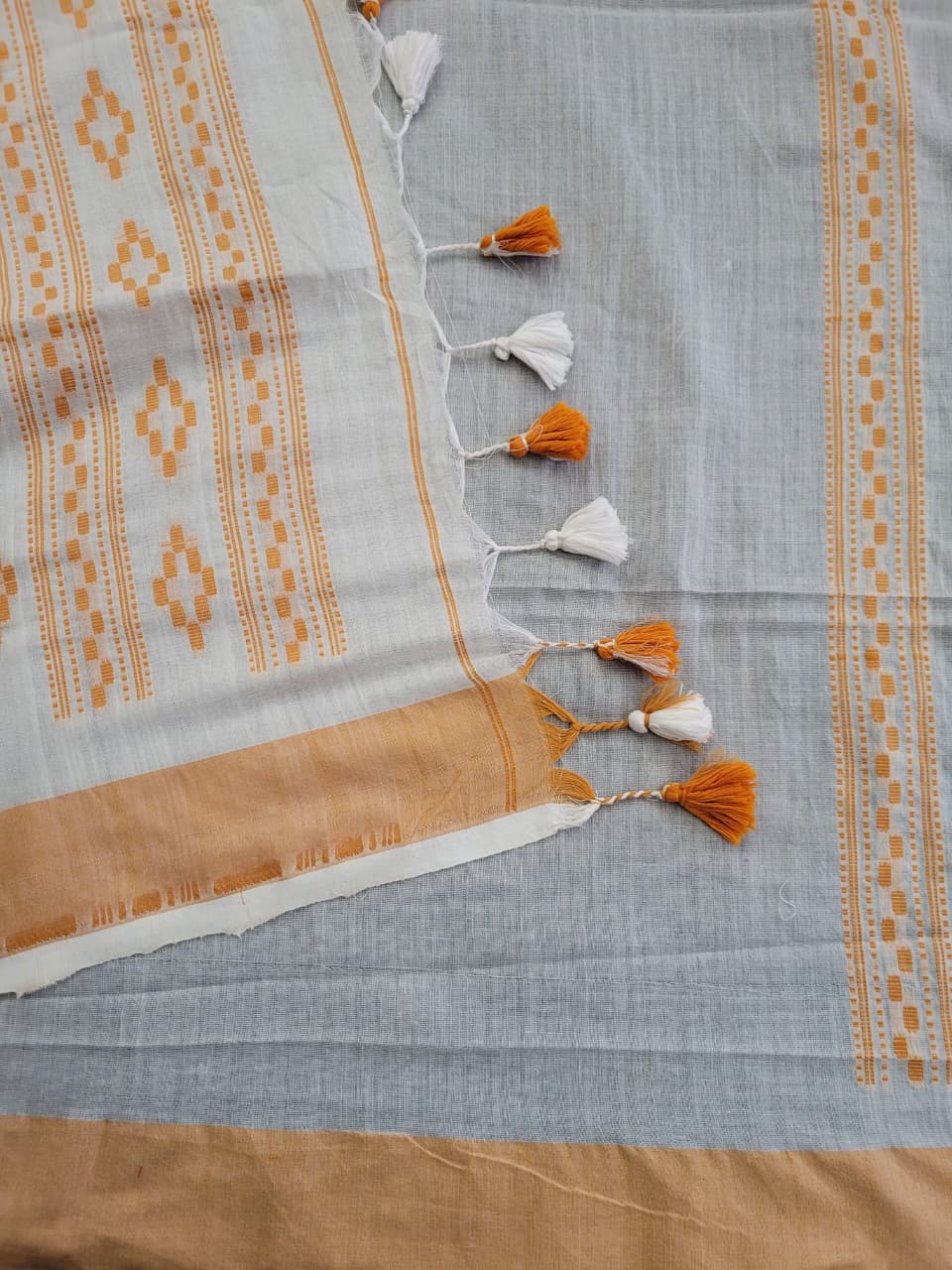 Tanu Cotton Jamdani Saree