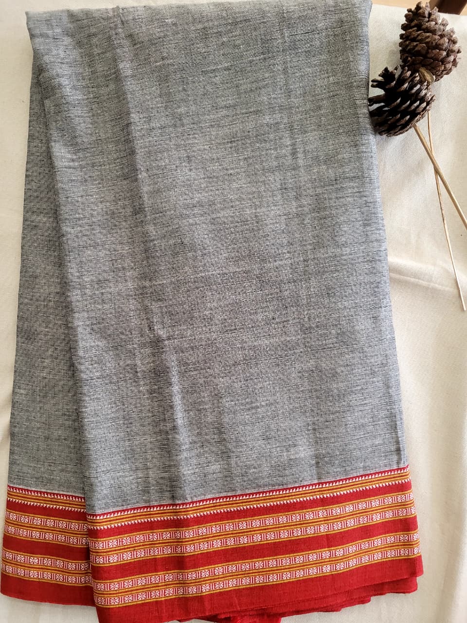 Grey Hampa Pattedanchu Saree