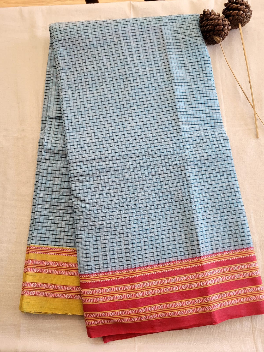 White Hampa Pattedanchu Saree