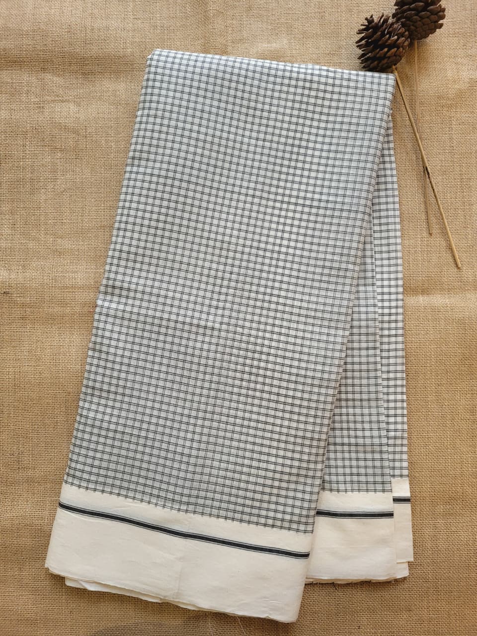 White Hampa Pattedanchu Saree