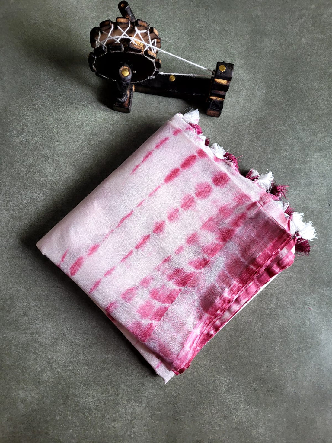 Maroon Shibori saree