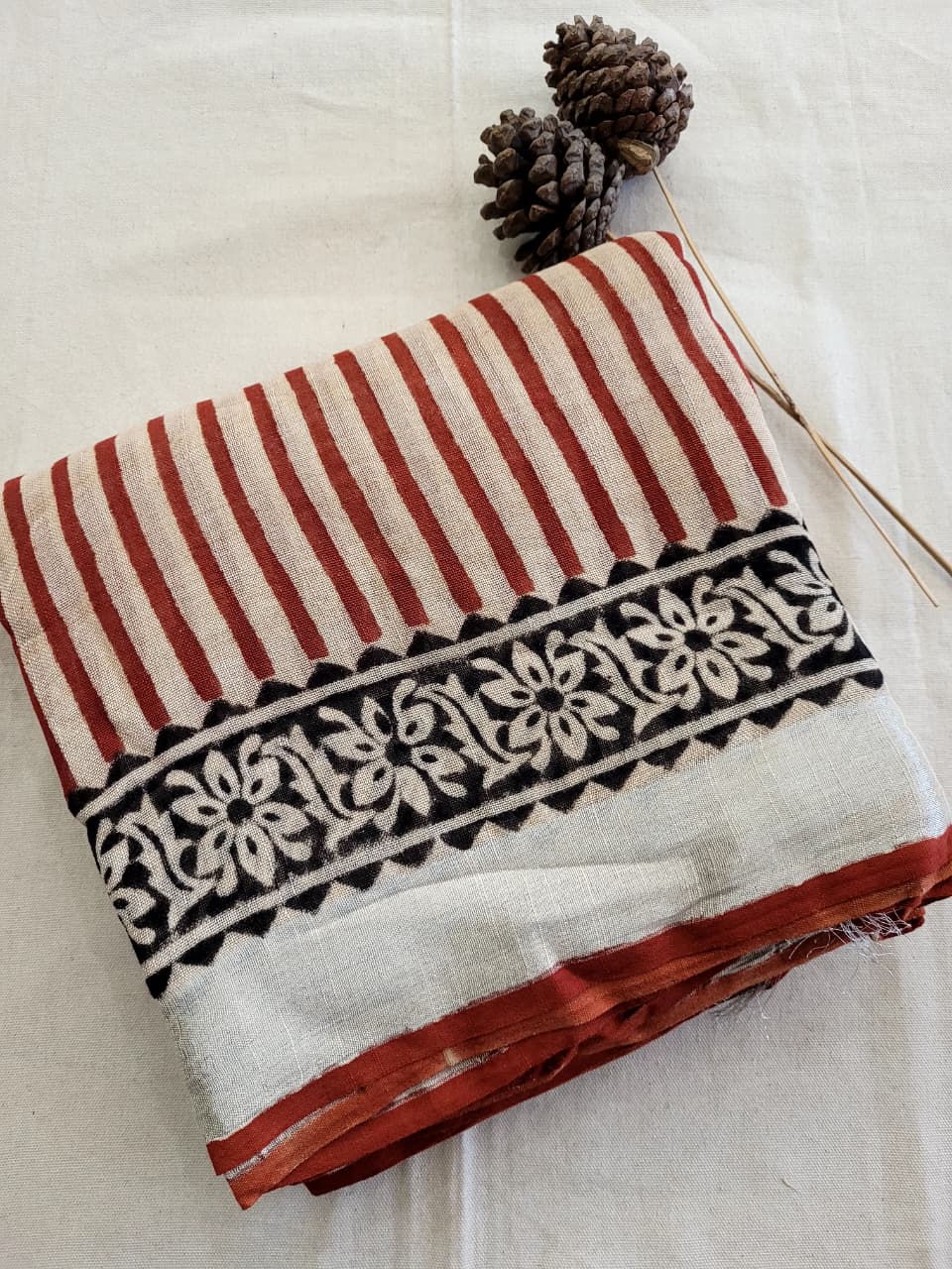 Red3 Linen Handblock Saree