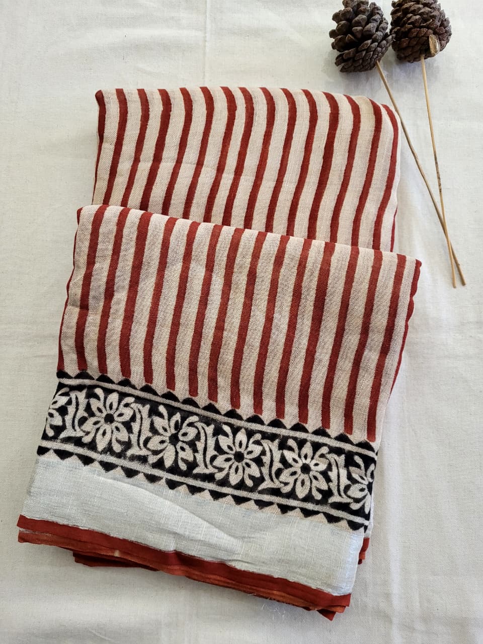 Red3 Linen Handblock Saree