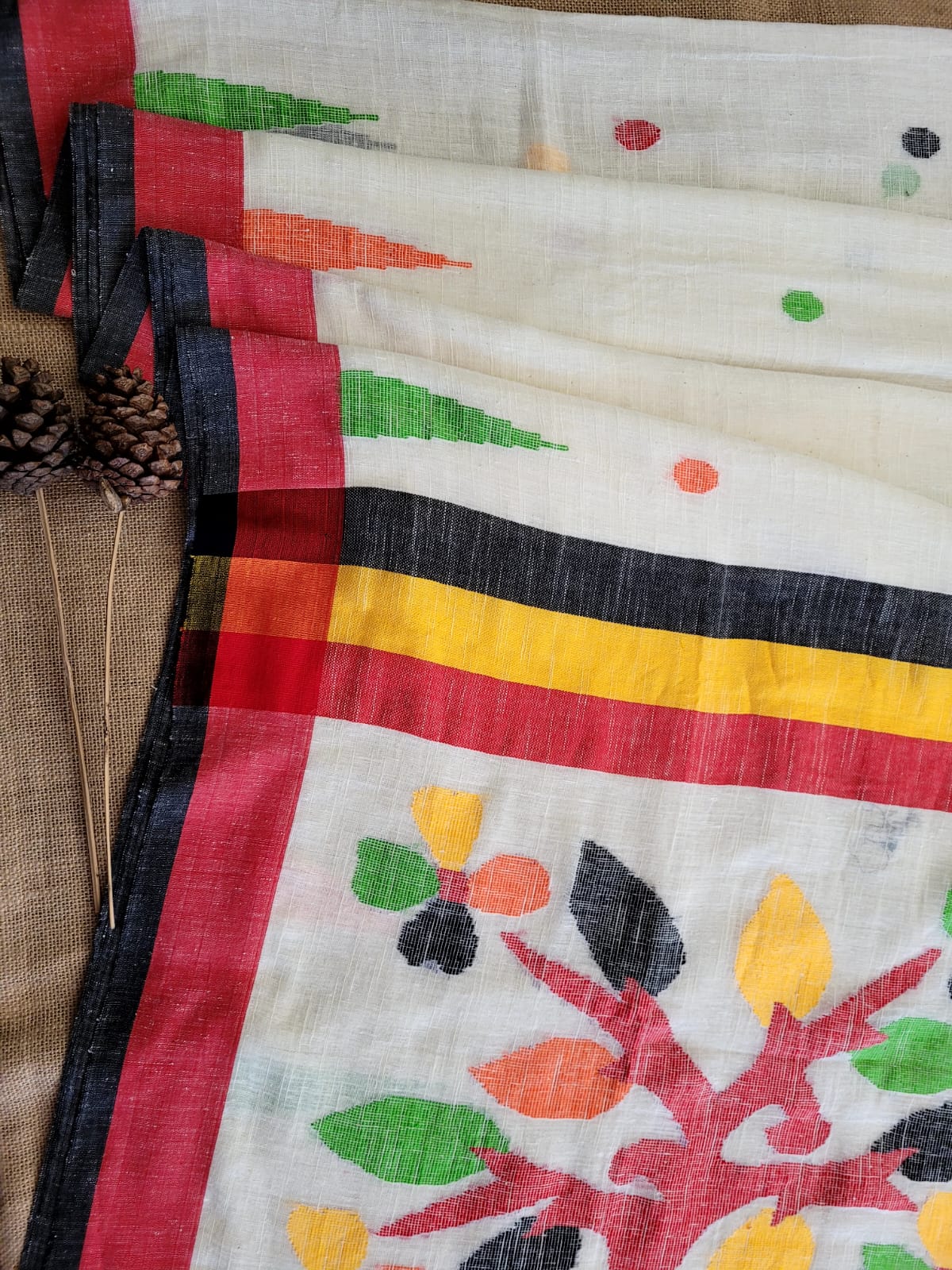 White1 Mayuri Linen Saree
