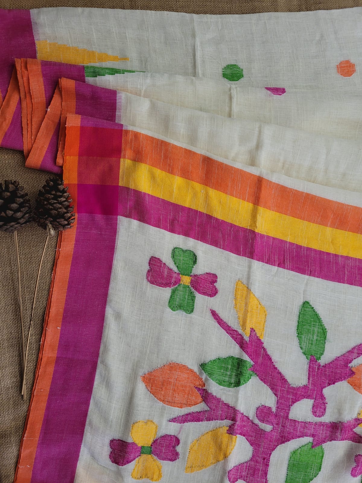 White2 Mayuri Linen Saree