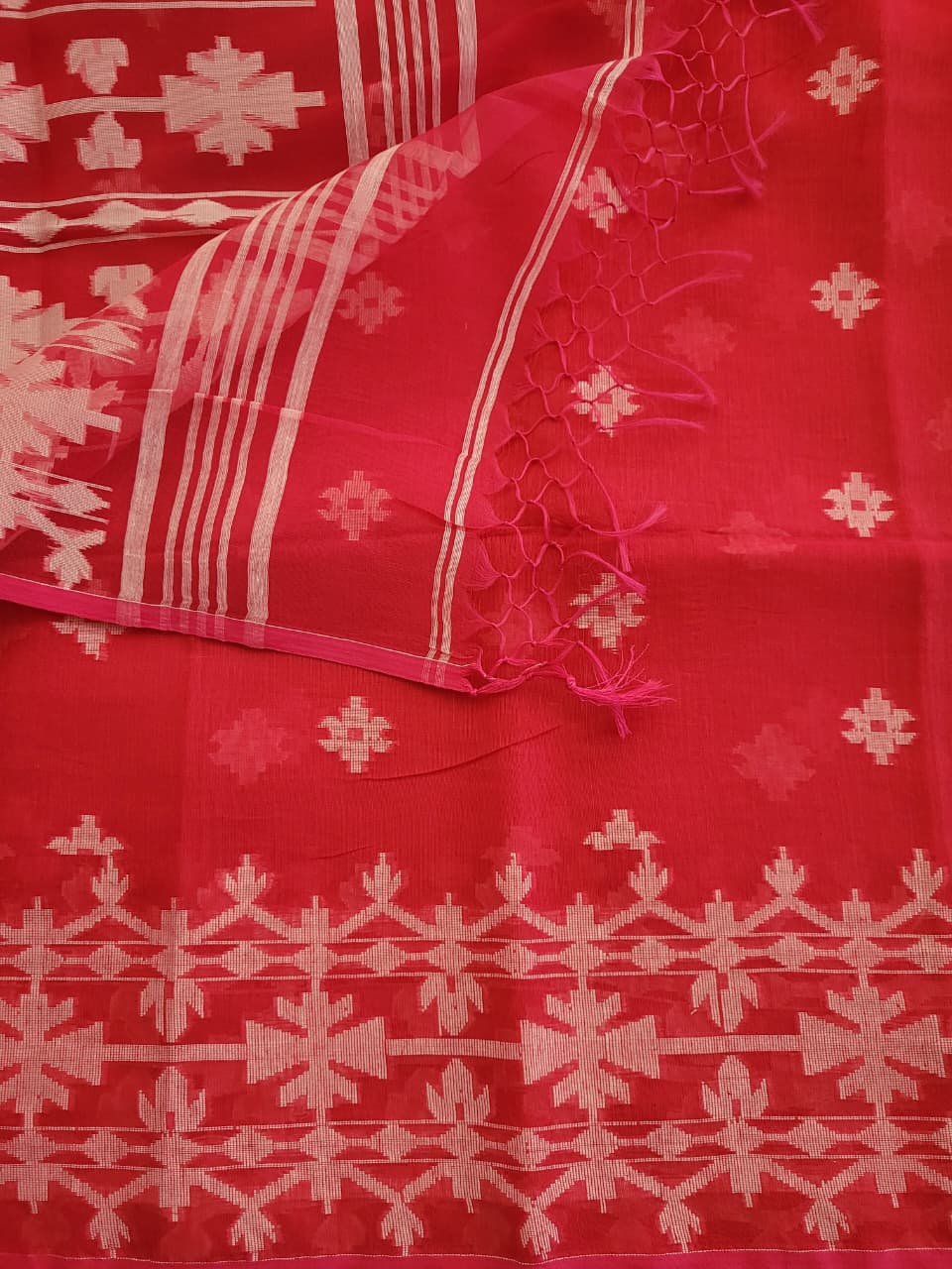 Red Maslin Jamdani Saree