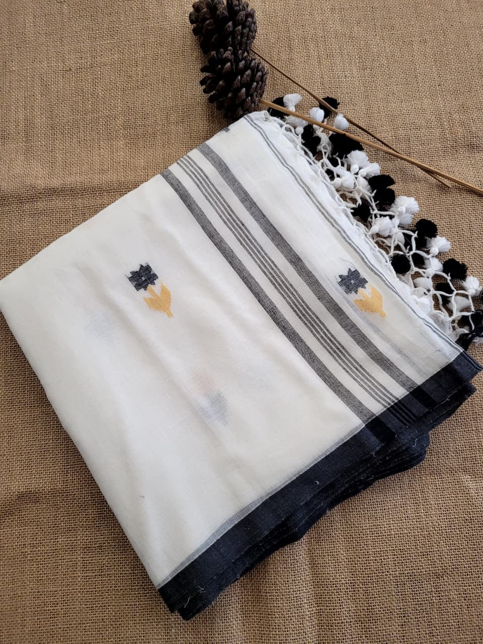 White Cotton Jamdani Saree