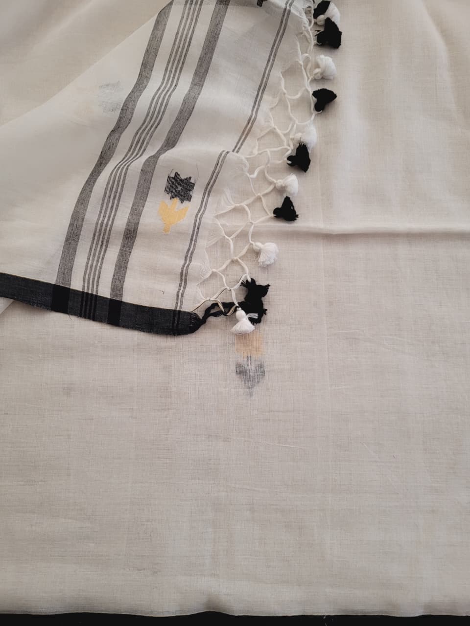 White Cotton Jamdani Saree