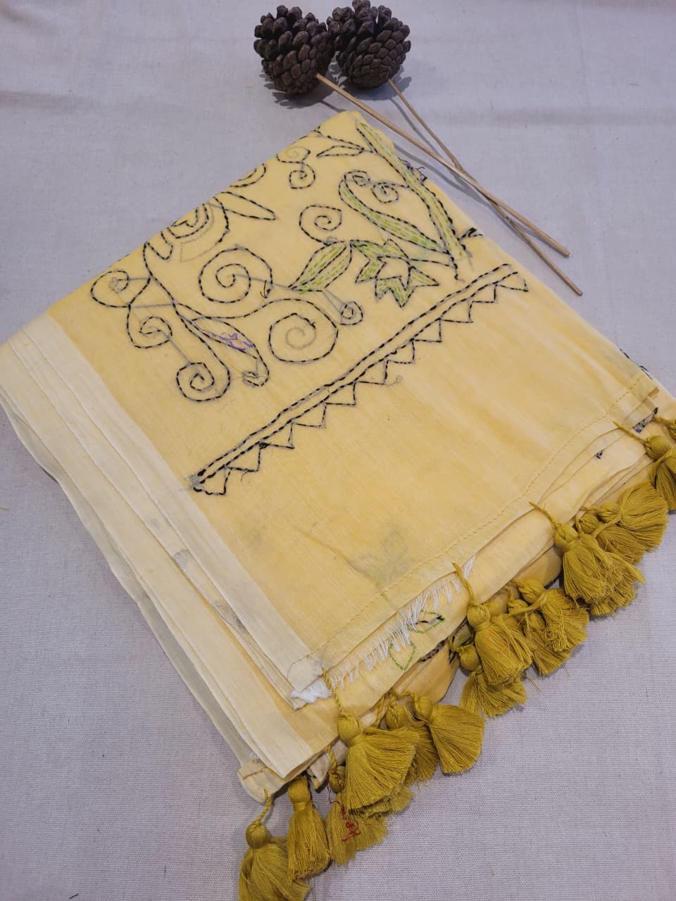 Beige2 Mul Kantha Saree