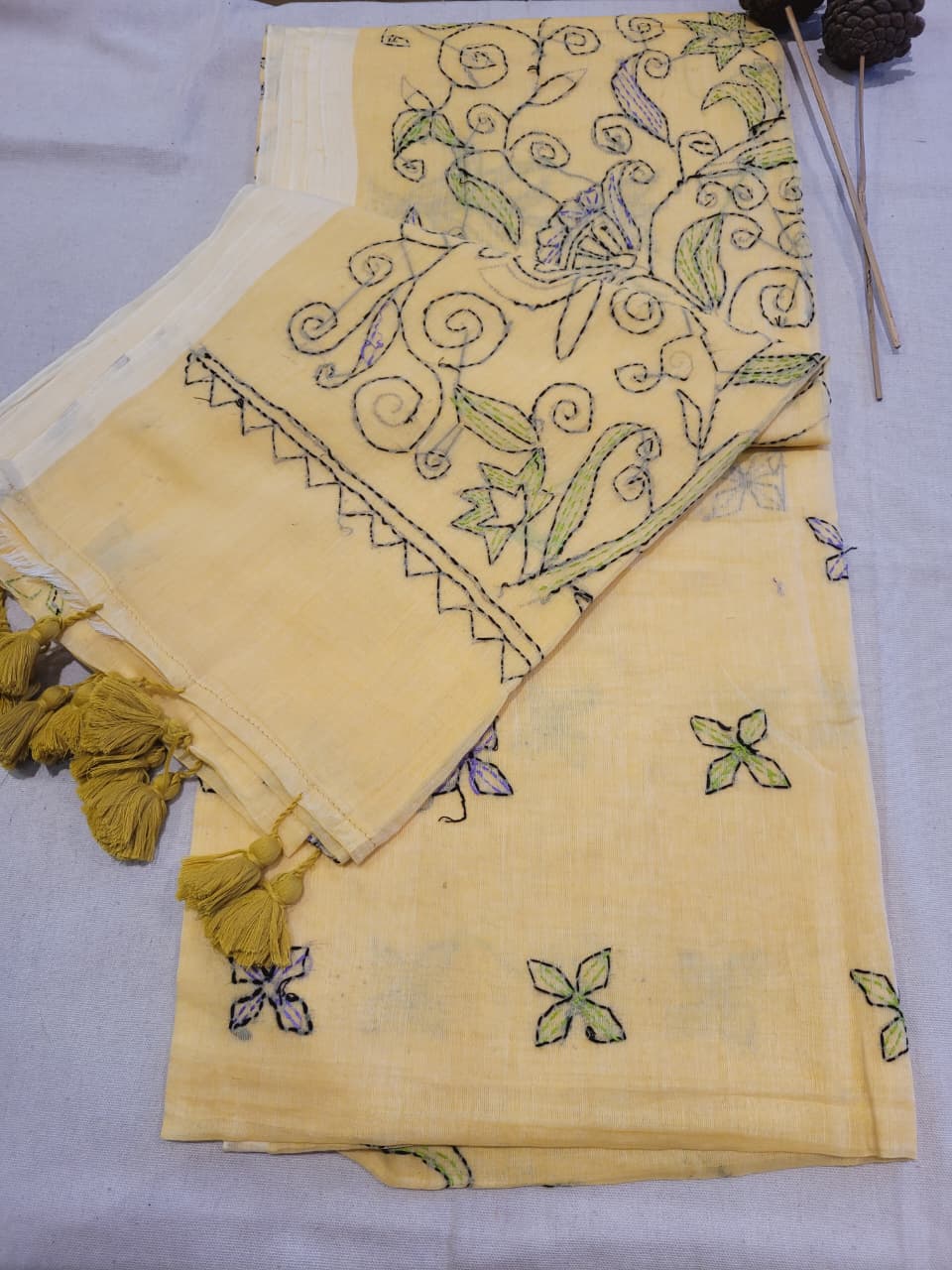 Beige2 Mul Kantha Saree