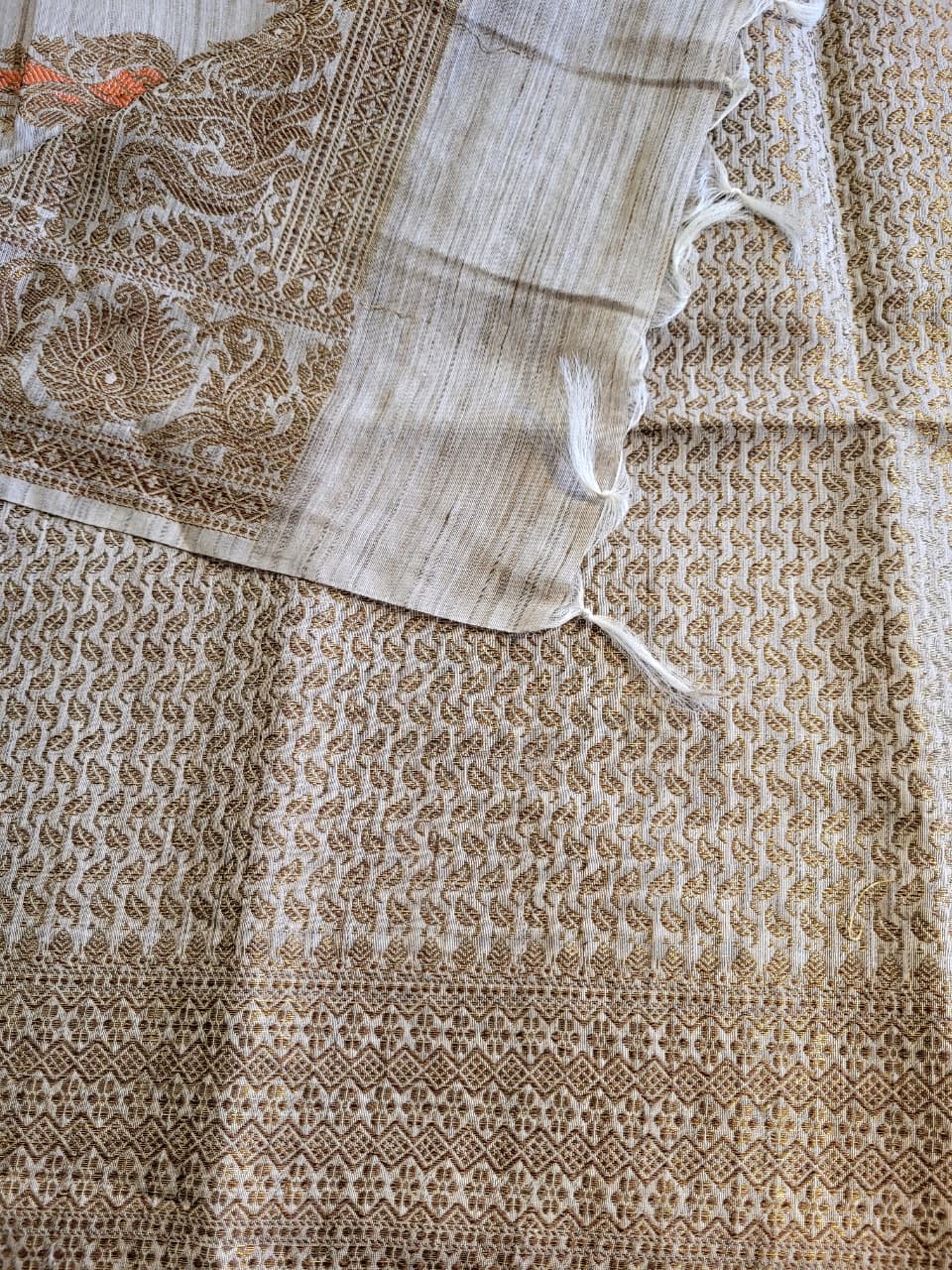White2 Raveena Pure Tussar Saree