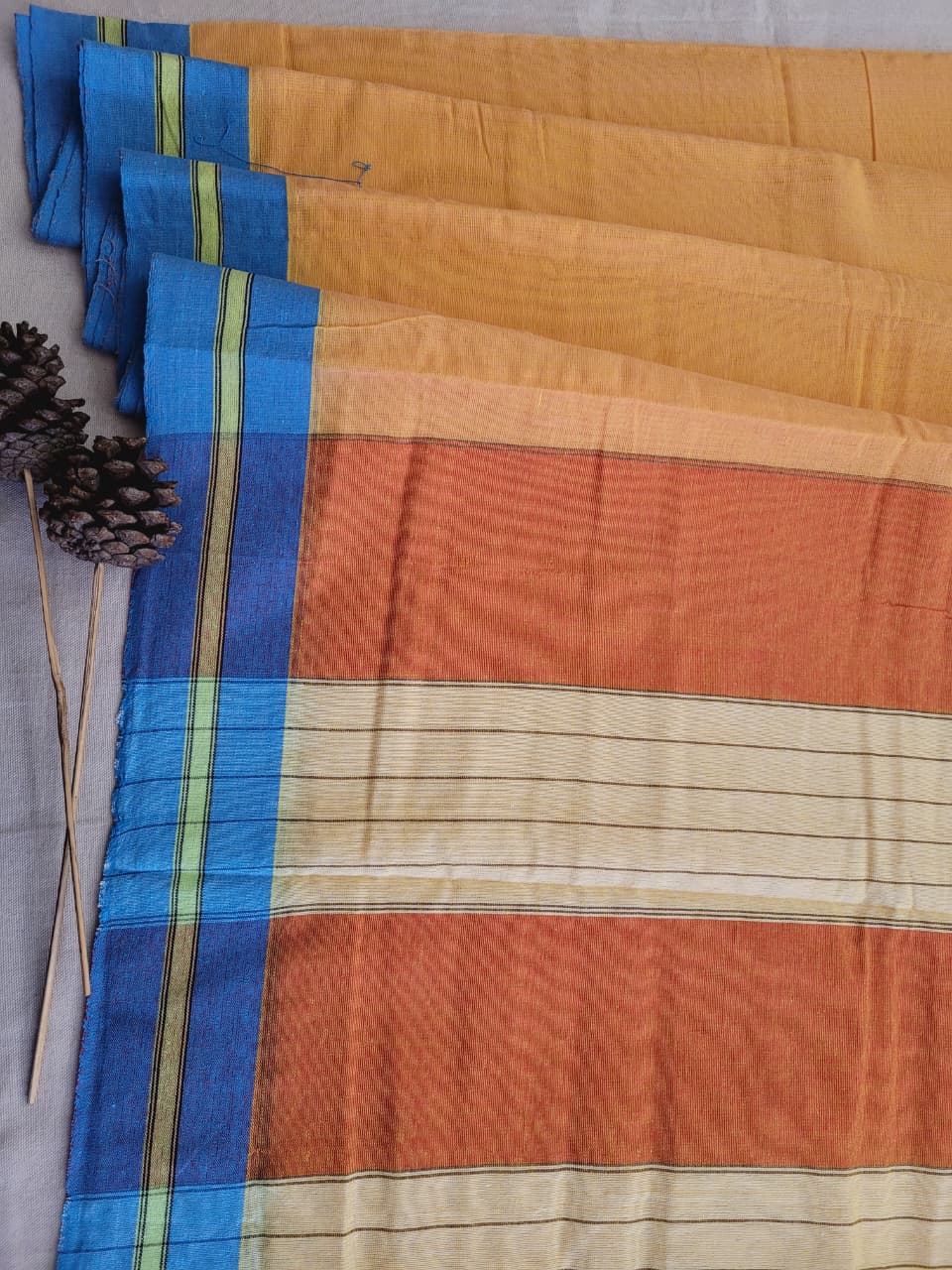 Yellow Hampa Pattedanchu Saree