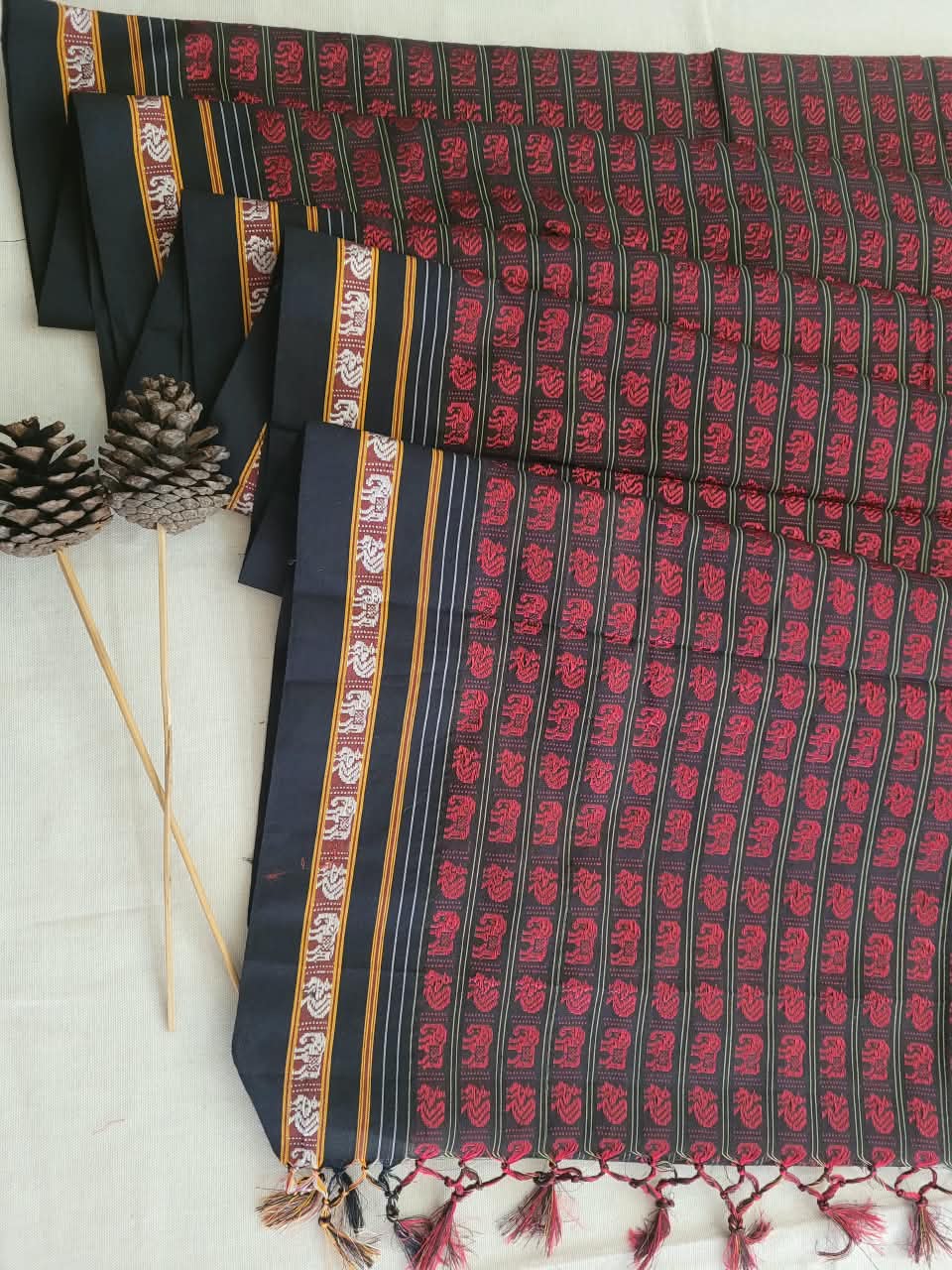 Maroon HathiMor Khun Saree