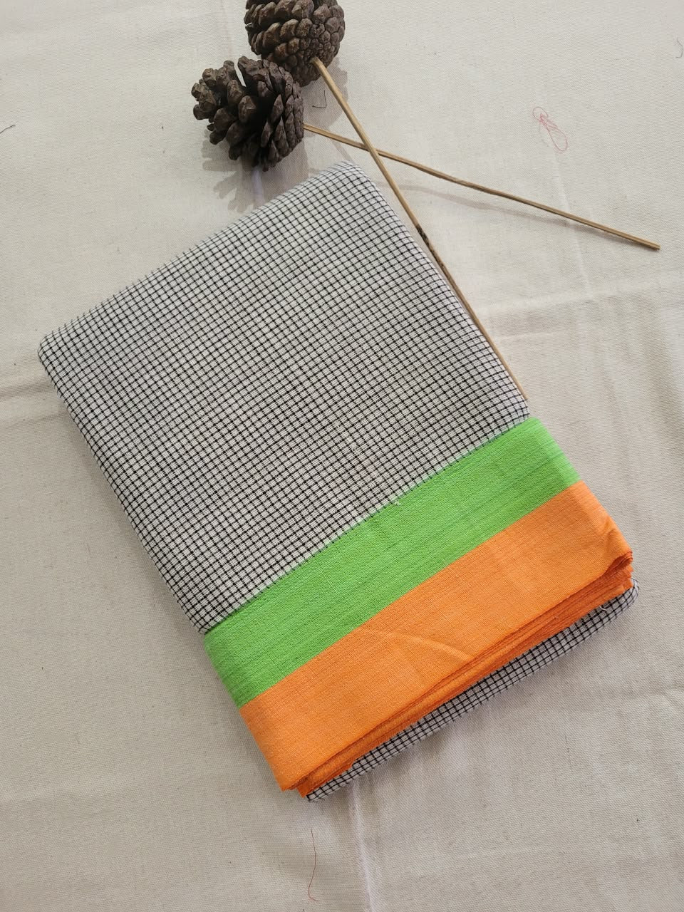 White Hampa Pattedanchu Saree
