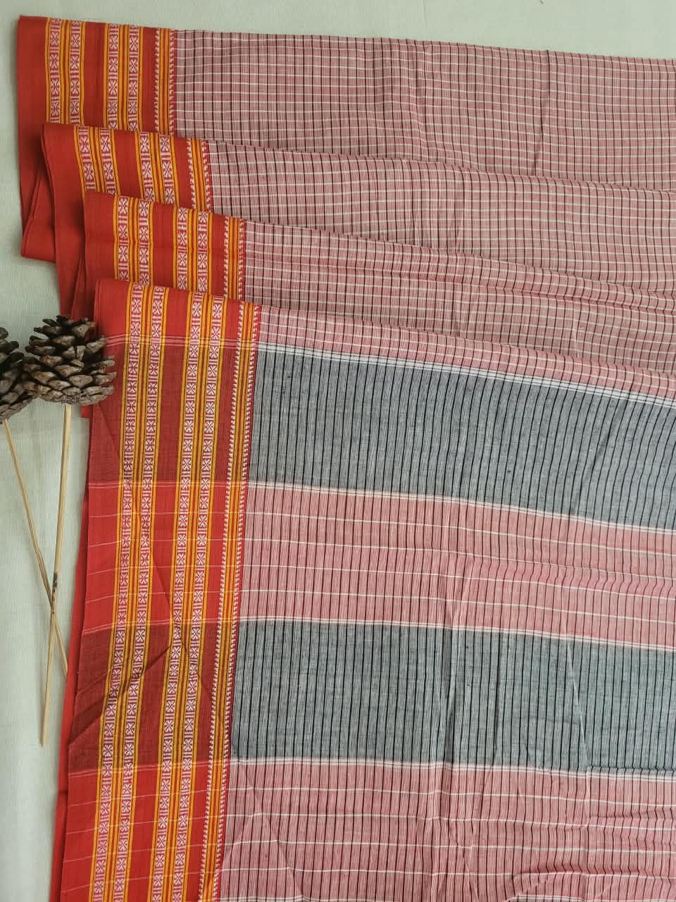 Red Hampa Pattedanchu Saree