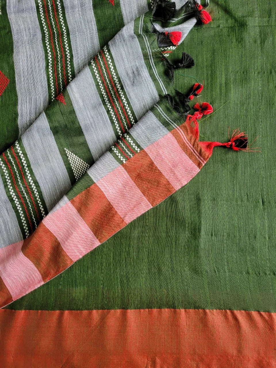 Armygreen Kathaa Linen Saree