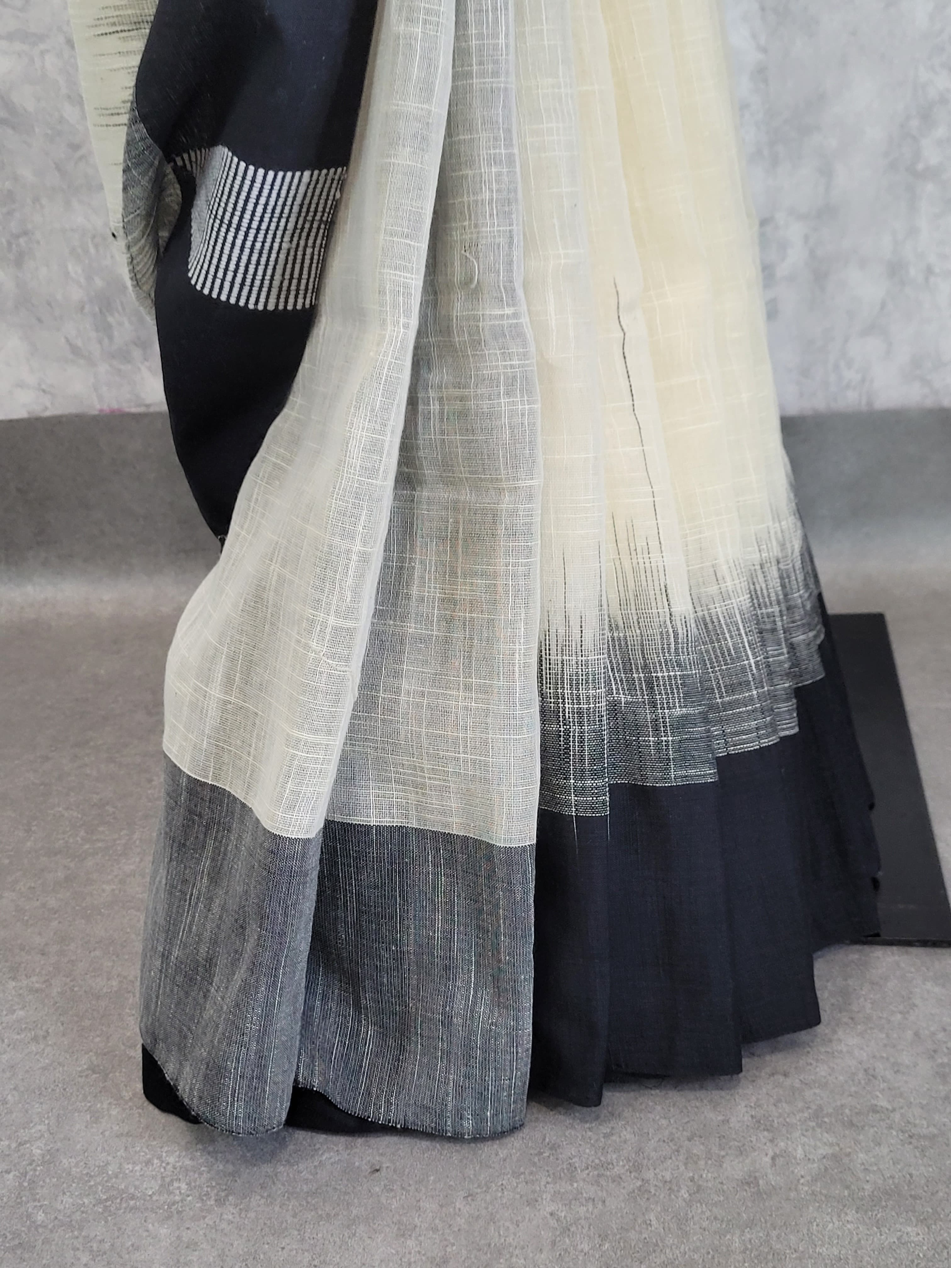 Vanilla Aparna cotton saree