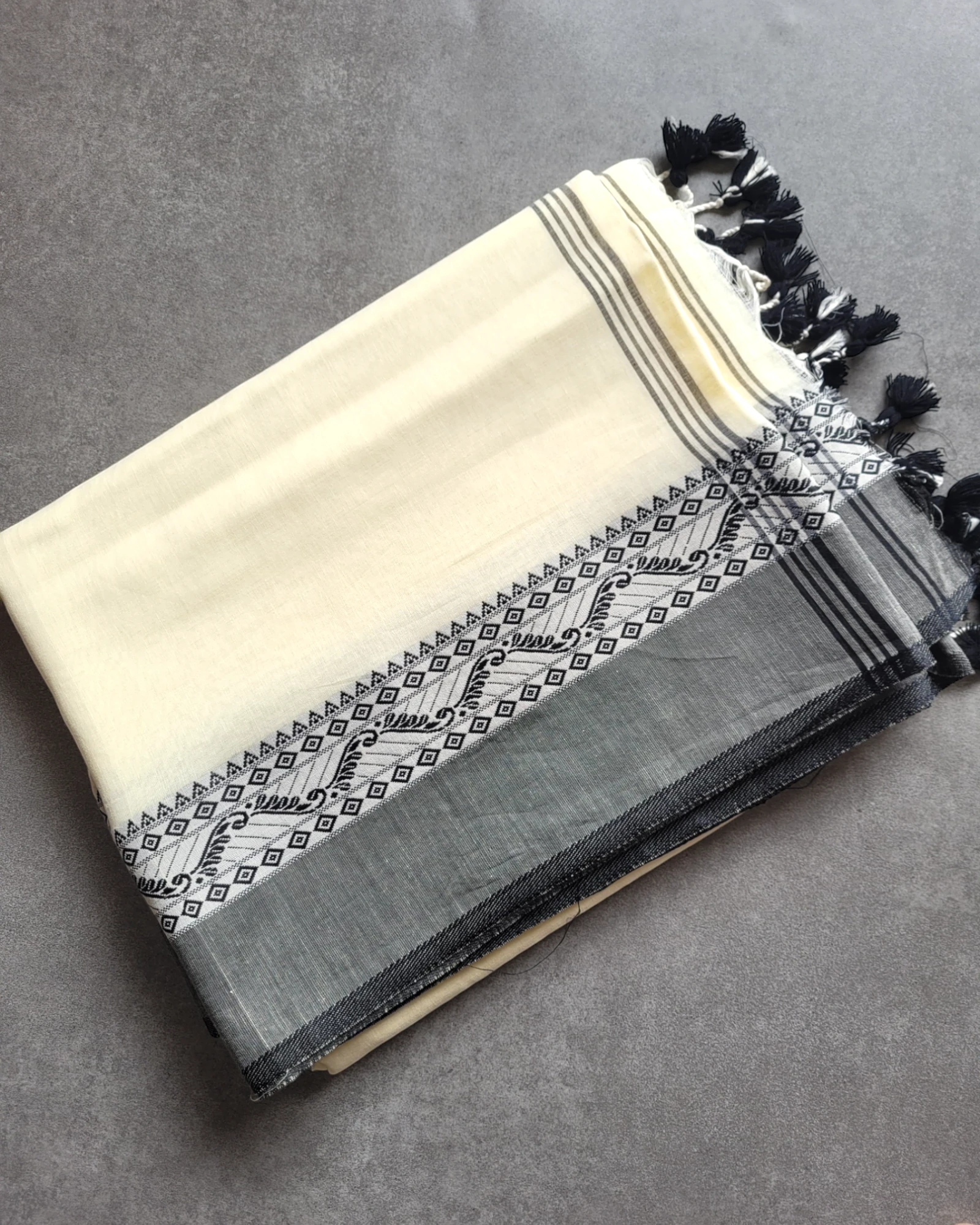 Cream Avantika Cotton Saree