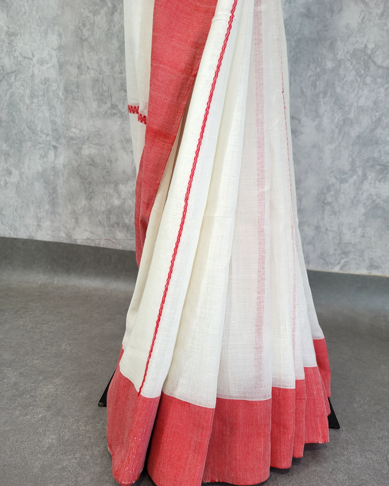 Vanilla Karni Linen Saree