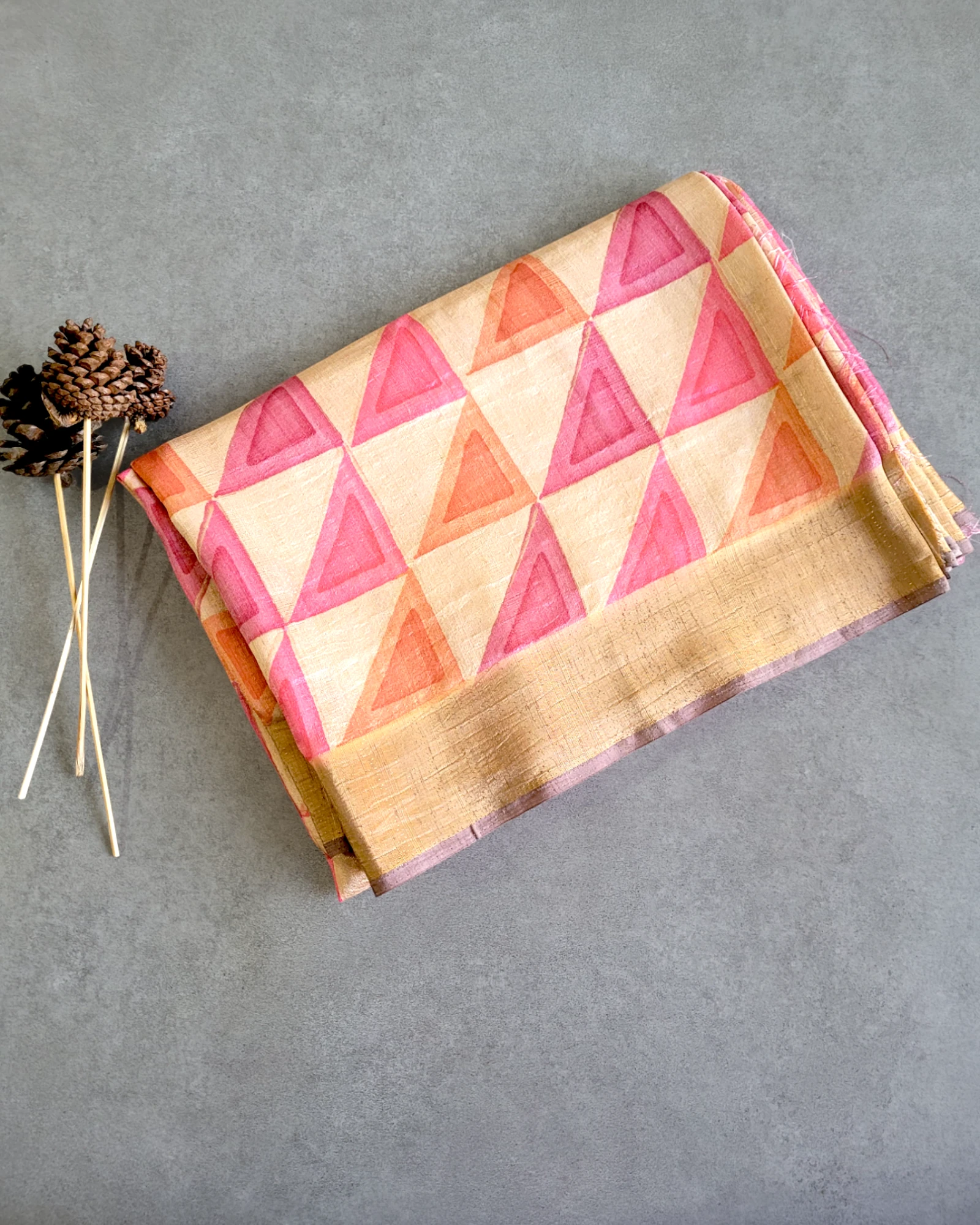 Rangtara Lotus tussar saree