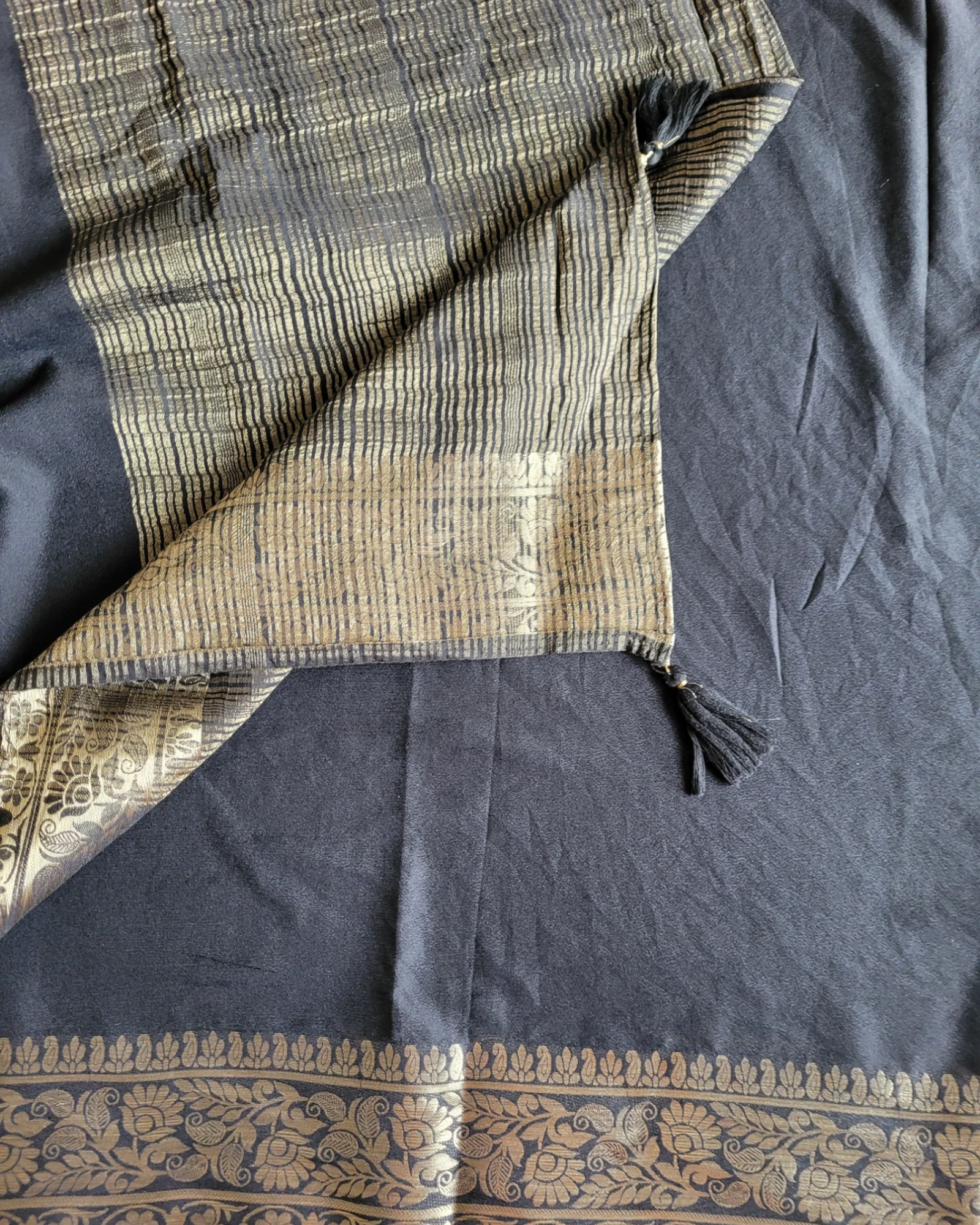 Black Nithya Viscose Saree